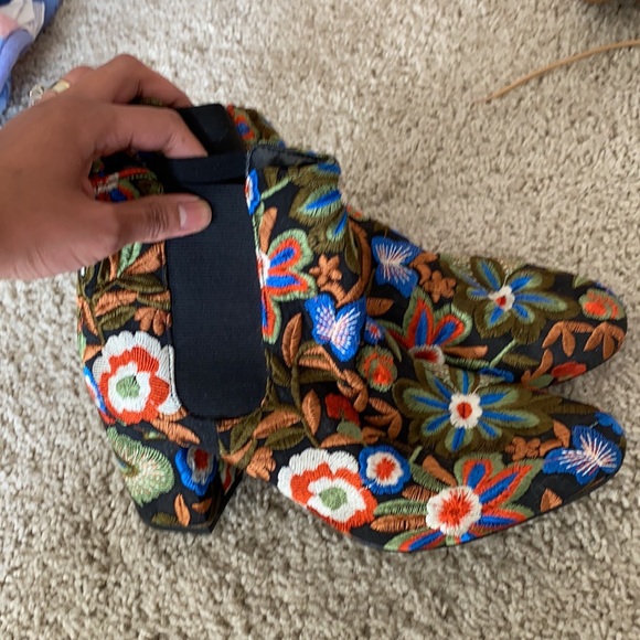 Beautiful embroidered boots by M&S - Picture 2 of 4